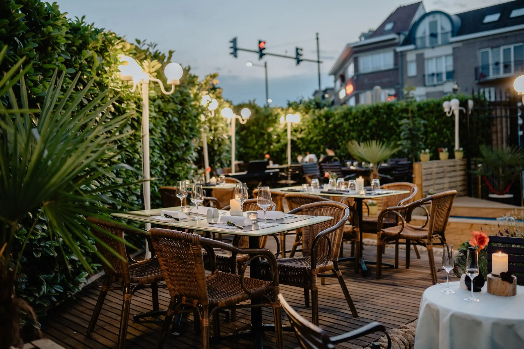 Ambiance chaleureuse d’un restaurant, photo utilisée pour cet exemple fictif