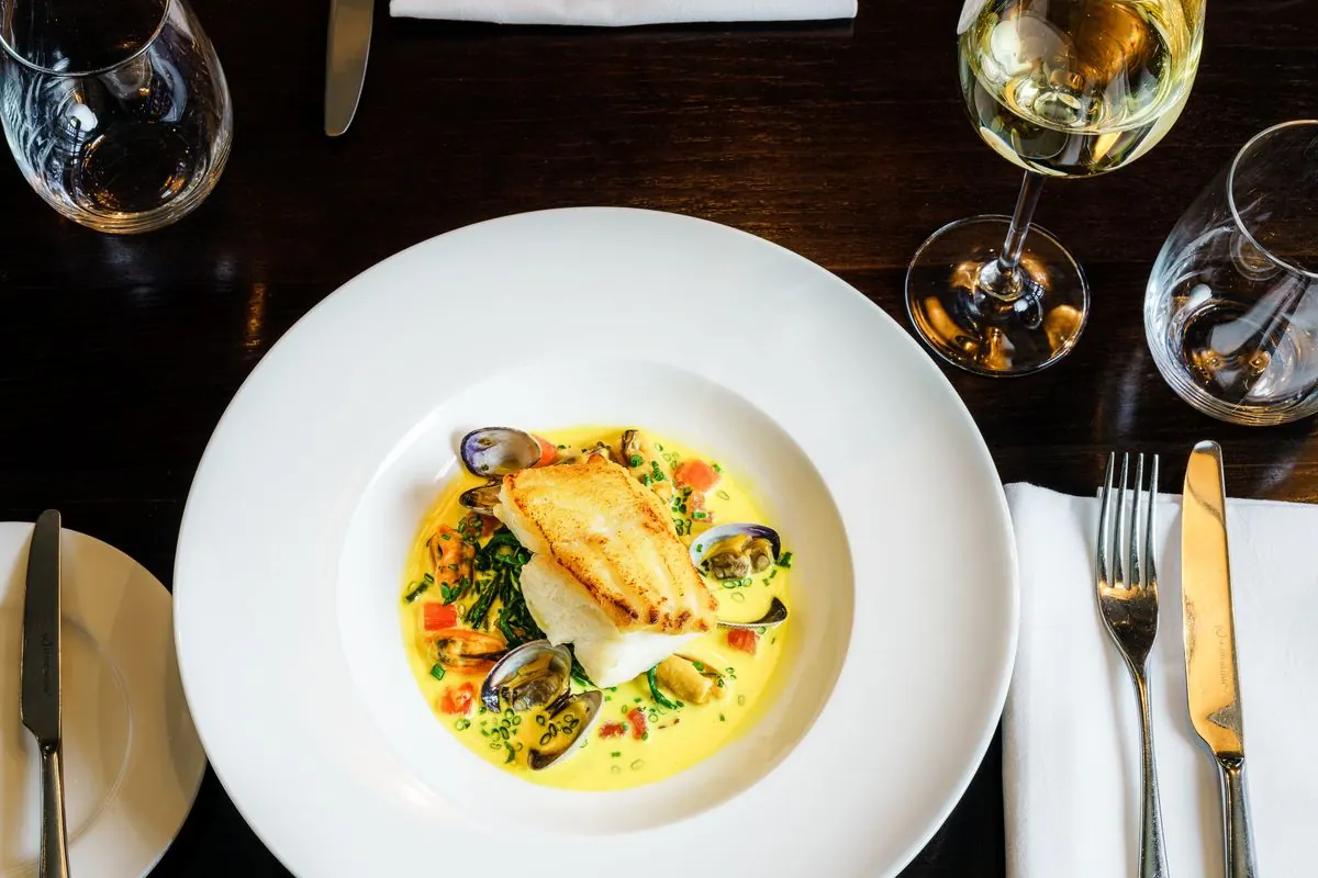 Un plat photographié pour illustrer l’univers du restaurant fictif